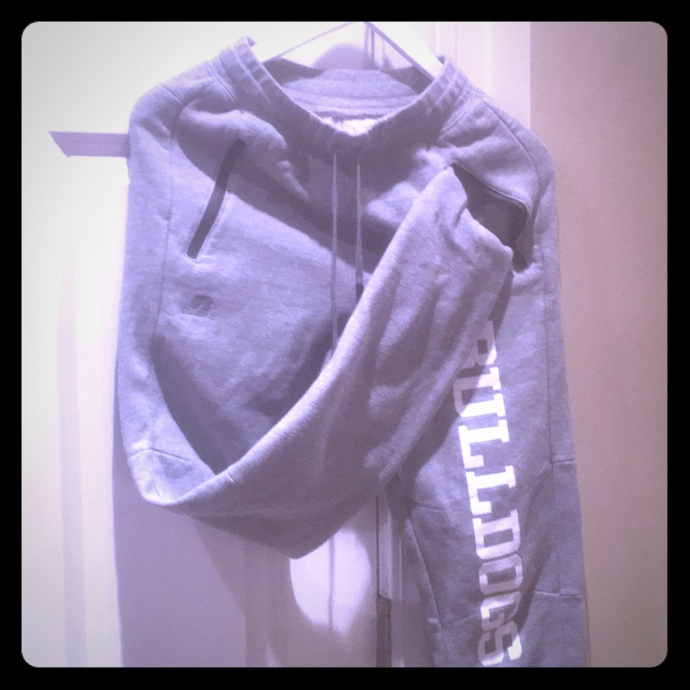 Woman’s Russell Sweat Pants!